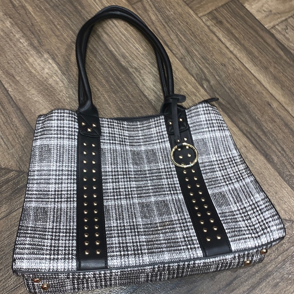 Medium/large purse